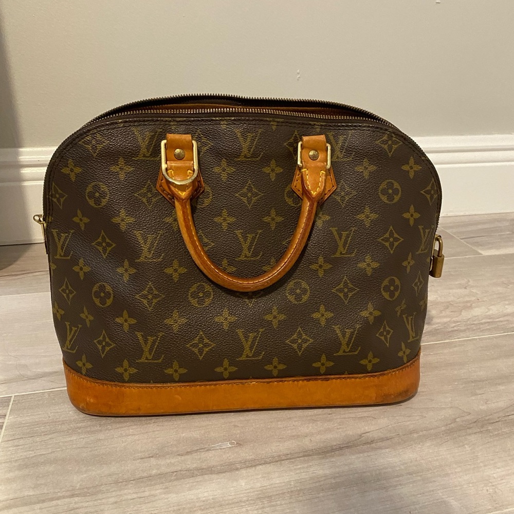 Louis Vuitton Alma PM bag
